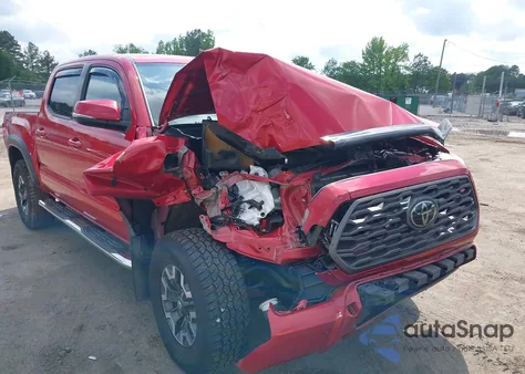 2021 Toyota Tacoma Trd Off-Road z USA, uszkodzony, nr VIN 5TFCZ5AN2MX263159